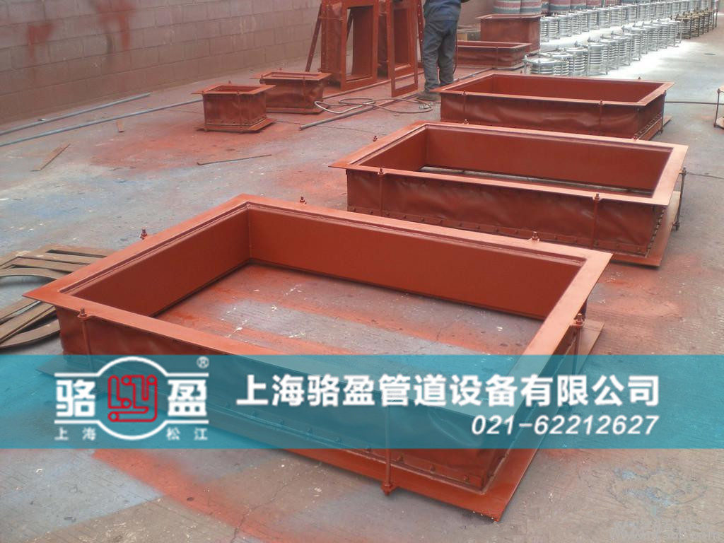 香港機場矩形非金屬<a href=http://www.berberana.cn target=_blank class=infotextkey>補償器</a>噴涂環(huán)節(jié)